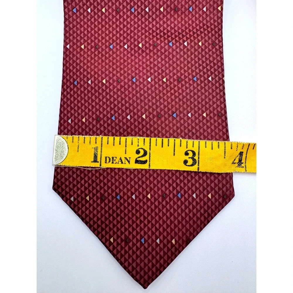DKNY Mens Silk Necktie Burgundy Geometric Triangle‎ Pattern Formal Business Tie